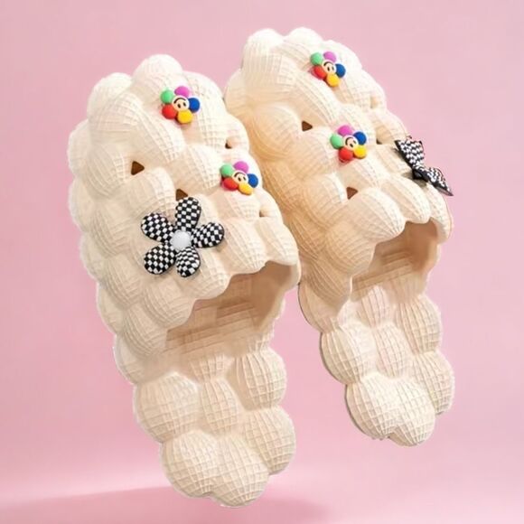 WOMENS NEW CLOSED TOE BUBBLE SLIPPERS SOLID COLOR SLIP ON ANTI SLIP 7.5-8 Ivory - Picture 7 of 7